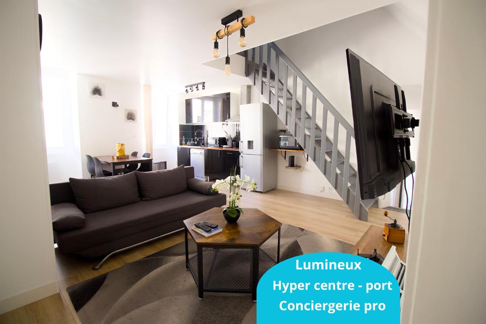 Triplex Lumineux A Cherbourg, Hyper Centre, 2 Pas Du Port & Vie Nocturne, Intendance Luxury Host 外观 照片