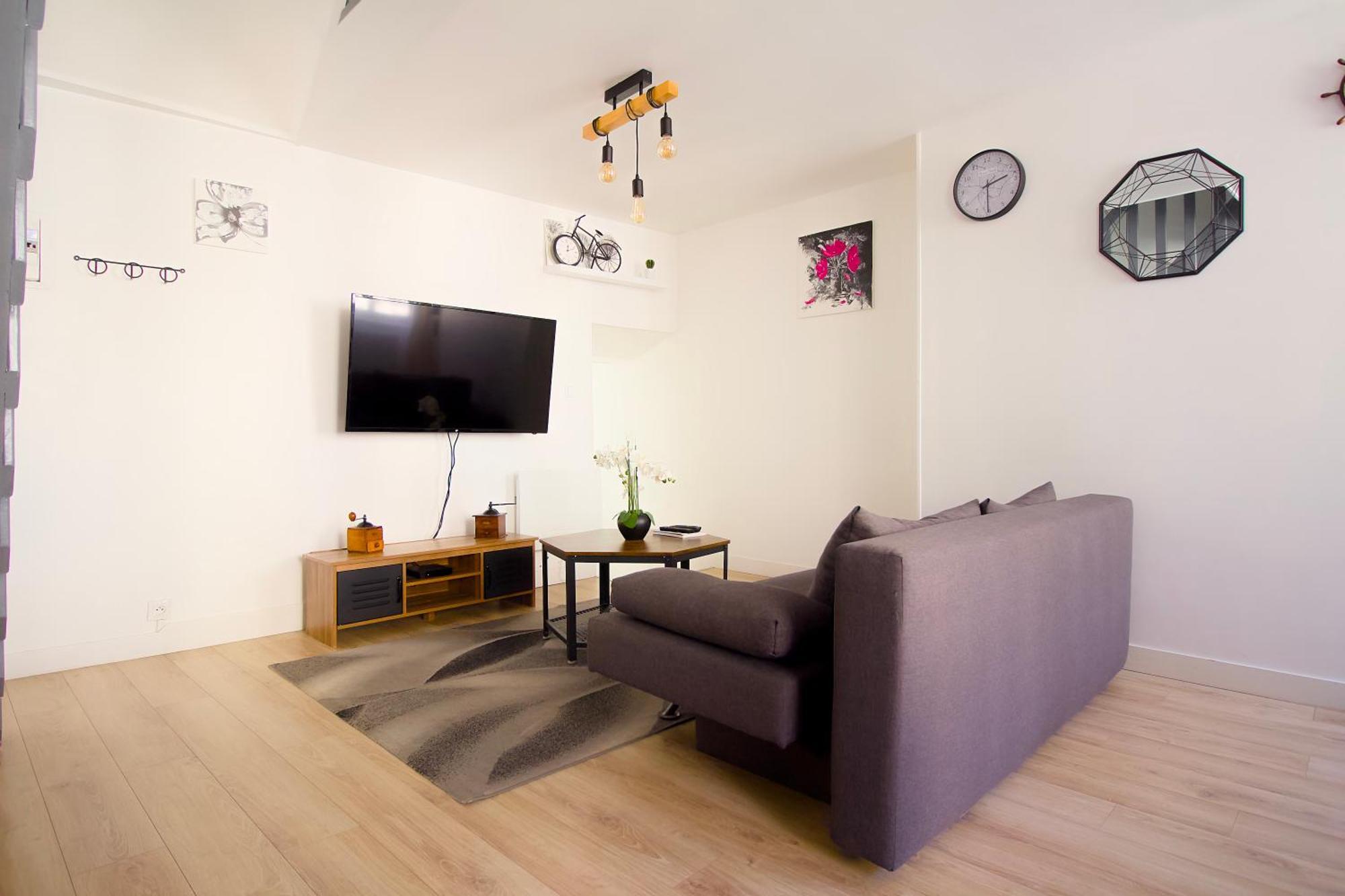 Triplex Lumineux A Cherbourg, Hyper Centre, 2 Pas Du Port & Vie Nocturne, Intendance Luxury Host 外观 照片