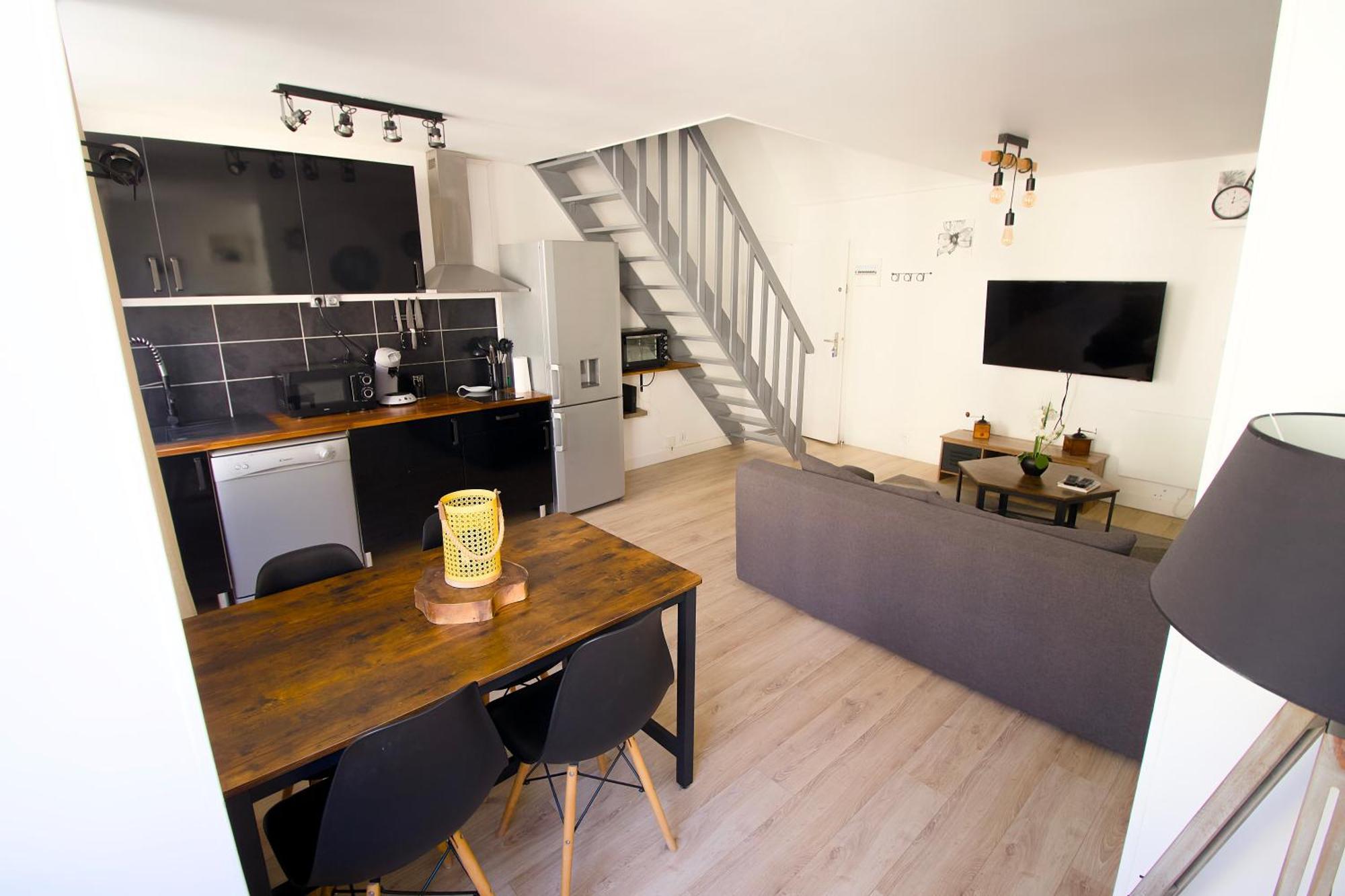Triplex Lumineux A Cherbourg, Hyper Centre, 2 Pas Du Port & Vie Nocturne, Intendance Luxury Host 外观 照片