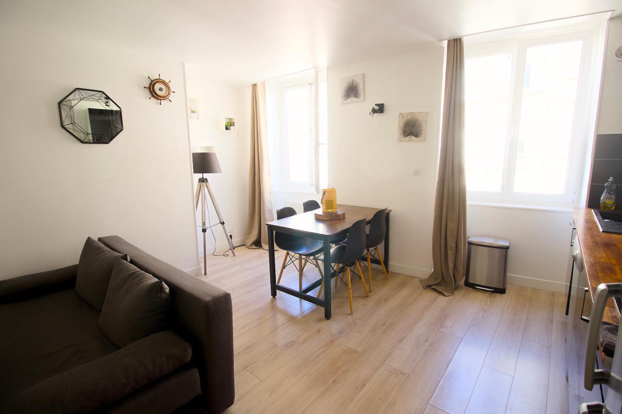 Triplex Lumineux A Cherbourg, Hyper Centre, 2 Pas Du Port & Vie Nocturne, Intendance Luxury Host 外观 照片
