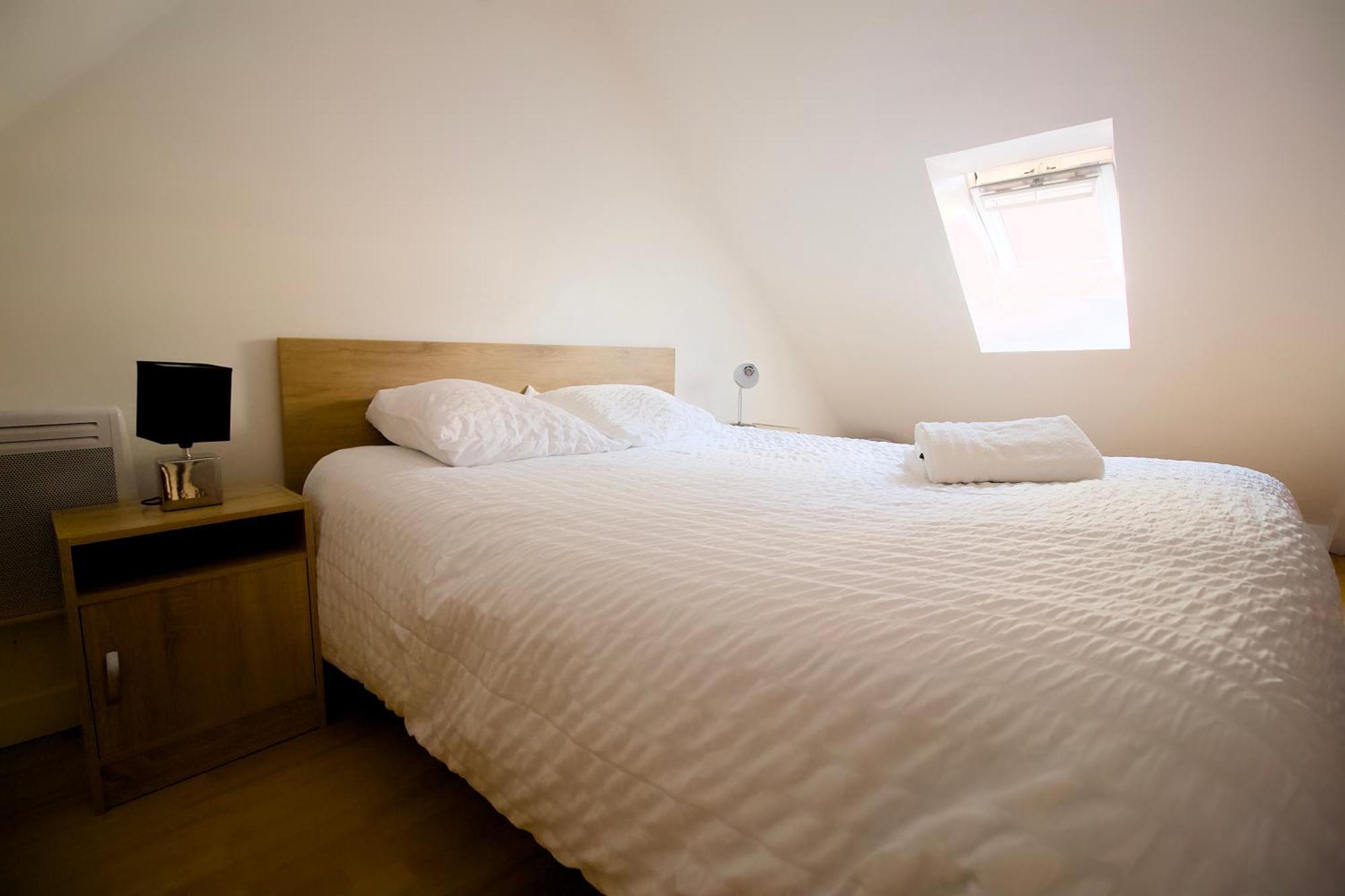 Triplex Lumineux A Cherbourg, Hyper Centre, 2 Pas Du Port & Vie Nocturne, Intendance Luxury Host 外观 照片
